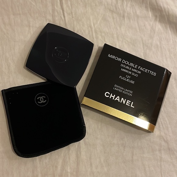 Authentic Chanel Mirror Navy double sided normal & magnifying, limited edition - Picture 5 of 7